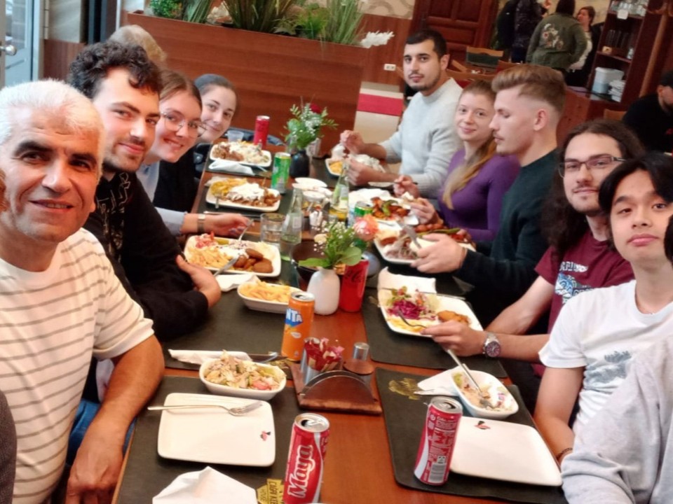 Einladung zum gemeinsamen Abendessen mit Meister Sadettin
